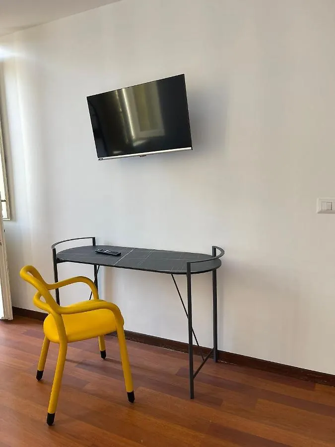 Luciano Monti Apartment Рим 0*,