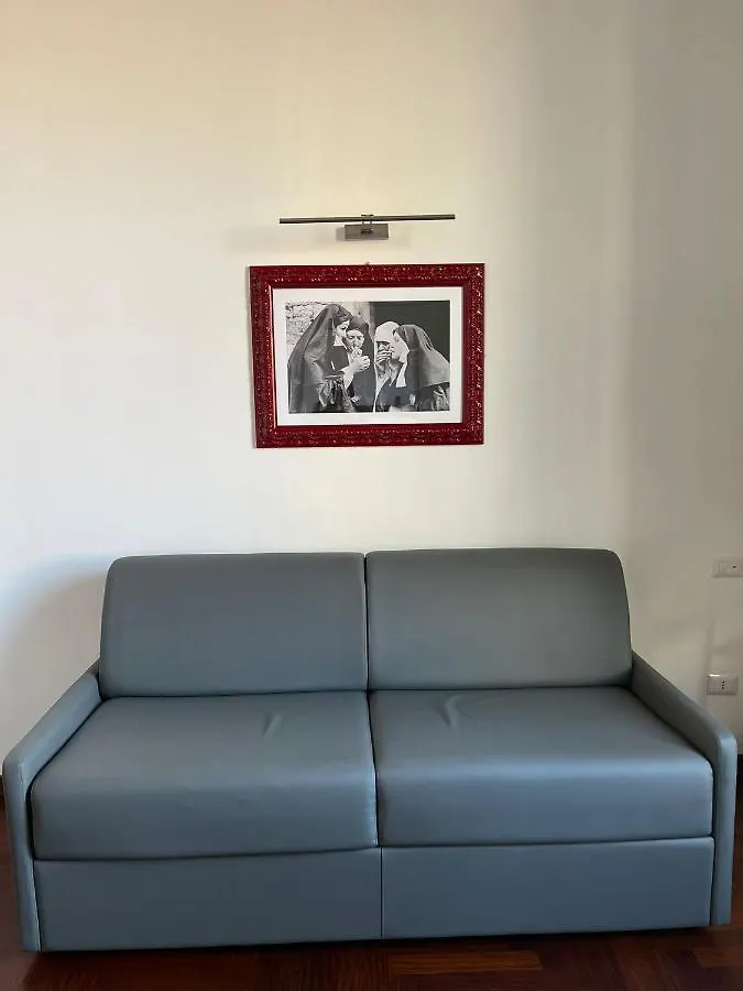Luciano Monti Apartment Рим