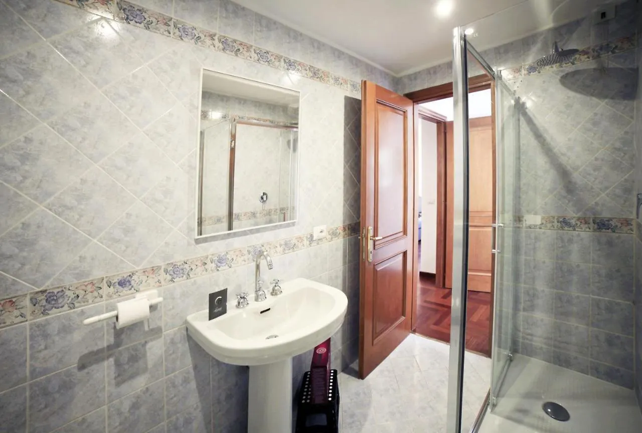 Luciano Monti Apartment Рим